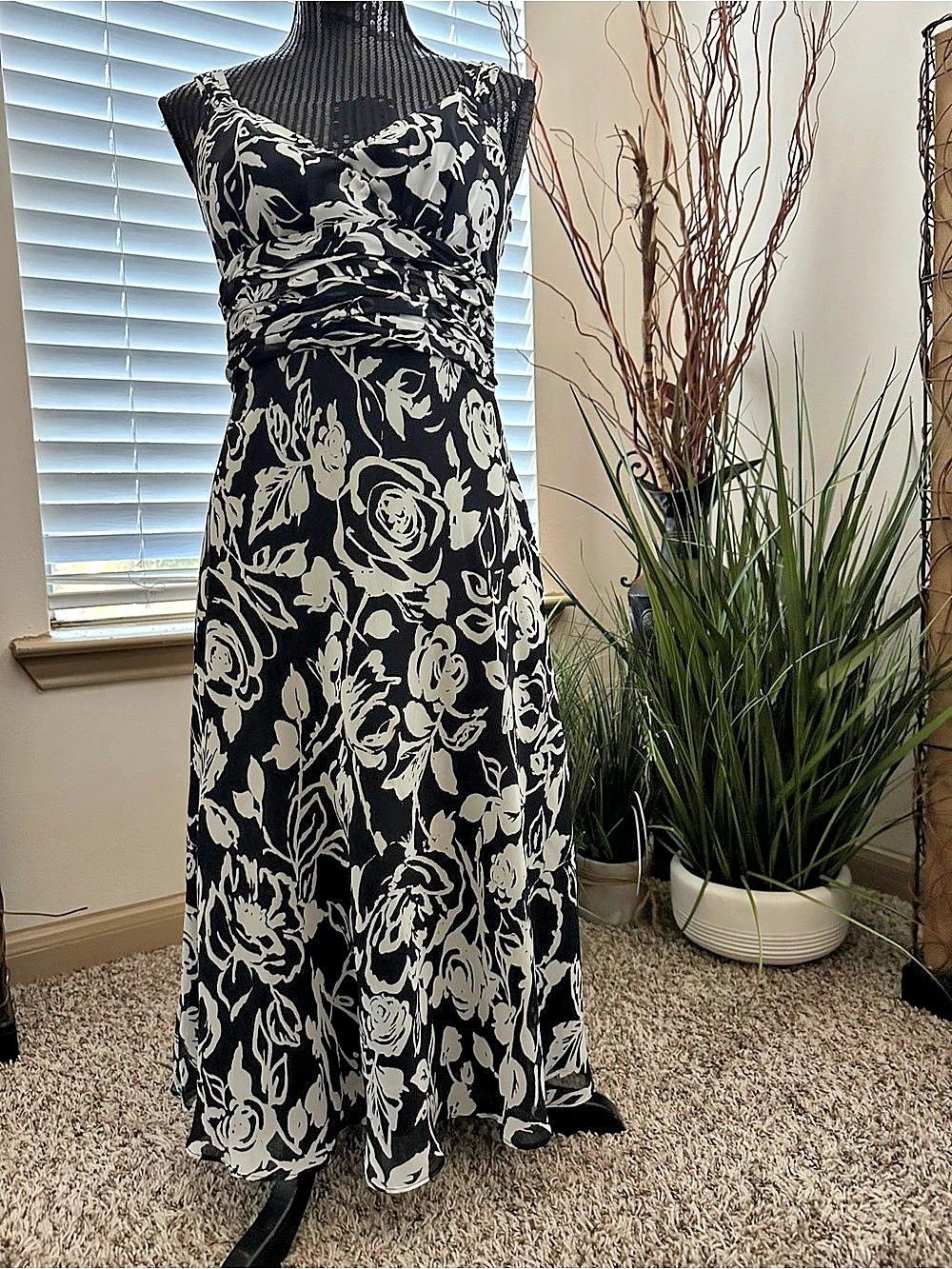 Floral Maxi Dress in Black & White Like New